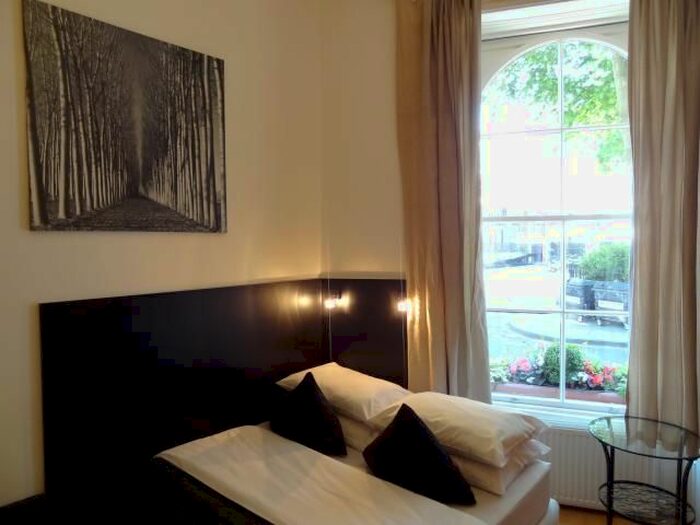 Studio To Rent In Cartwright Gardens, Bloomsbury, London, WC1H