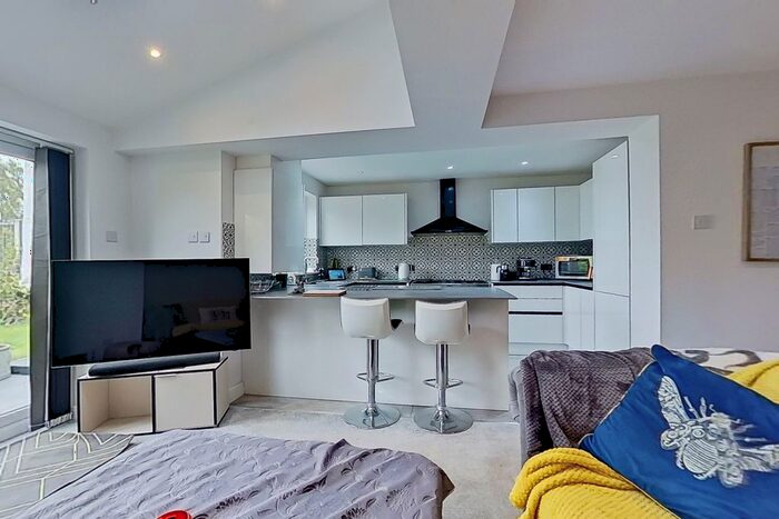 3 Bedroom Semi-Detached House For Sale In Wilford Grove, Minworth, Sutton Coldfield, B76