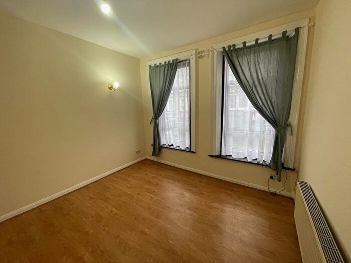 1 Bedroom Flat To Rent In Harrow Road, London, W9