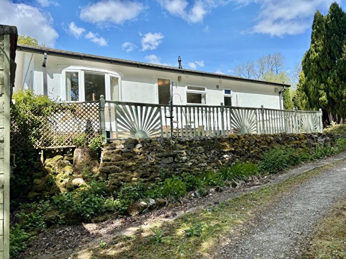 2 Bedroom Park Home For Sale In Wood Acre Close, Skipton, BD23