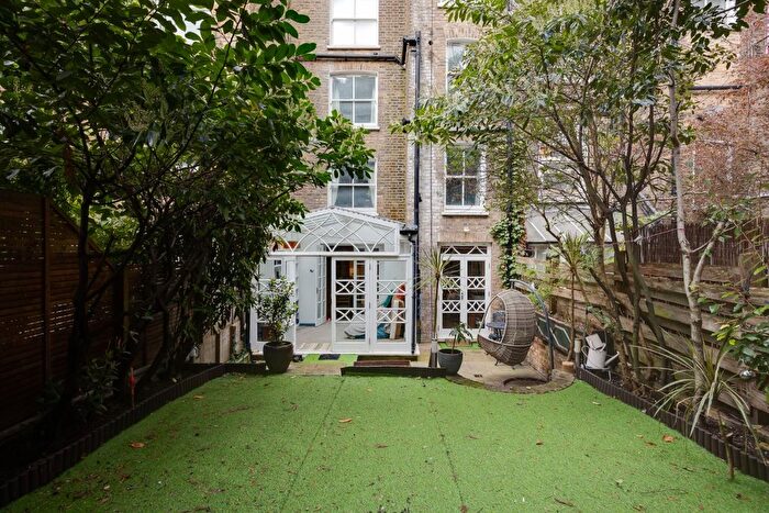 3 Bedroom Flat To Rent In Belgrave Gardens, St John's Wood, London, NW8