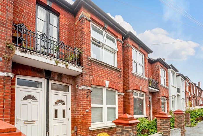 2 Bedroom Flat For Sale In Shanklin Road, Brighton, BN2
