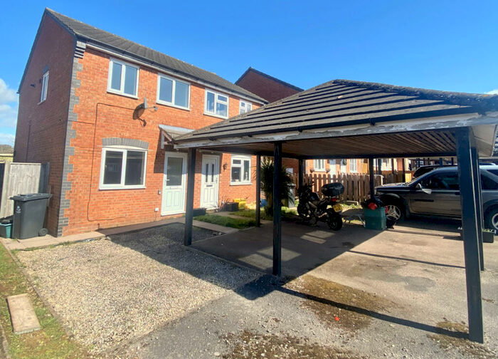 2 Bedroom Semi-Detached House To Rent In Hopes Close, GL15