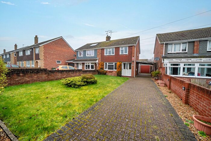 3 Bedroom Semi Detached House For Sale In Vigo Road, Andover, SP10