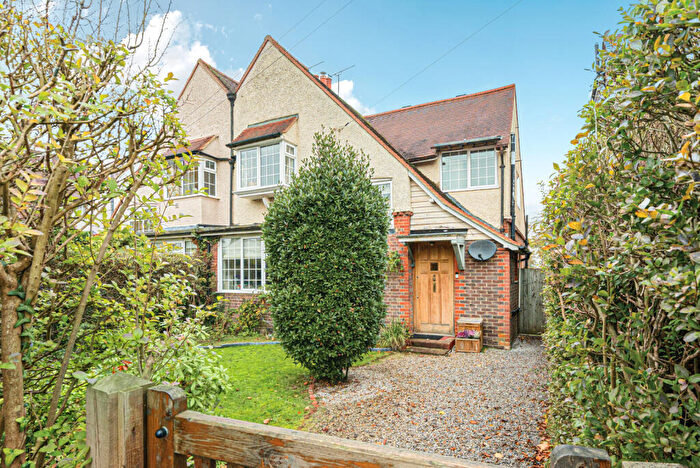 4 Bedroom Semi Detached House For Sale In Ridgway Road, Farnham, GU9