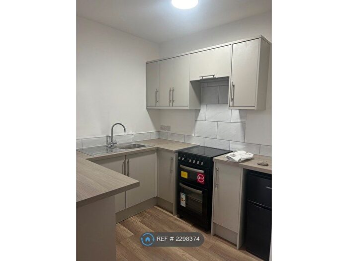 1 Bedroom Flat To Rent In Lord Street, Blackpool, FY1