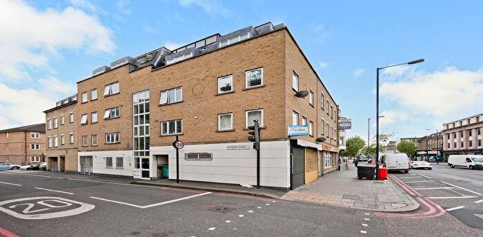 5 Bedroom Flat To Rent In Hendre Road, Bermondsey, SE1