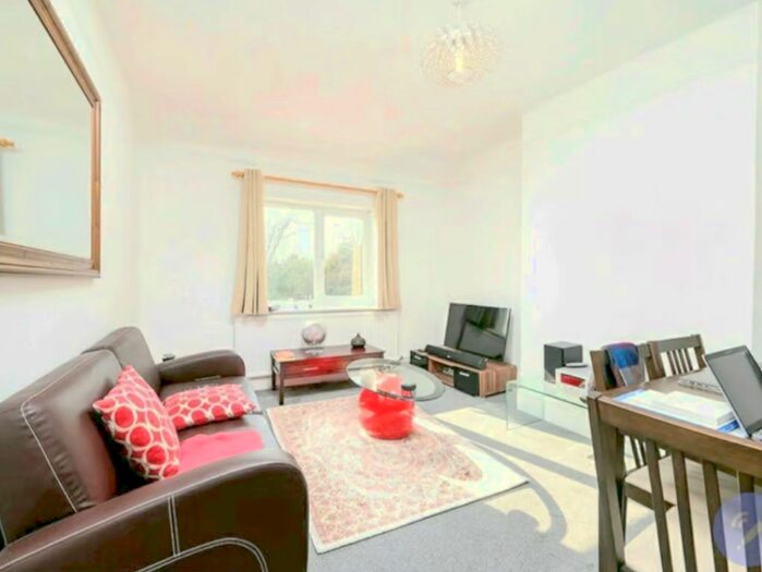2 Bedroom Flat To Rent In Mill Way, Mill Hill, London, NW7