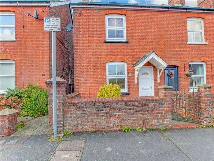 Houses to rent in Southgate, West Sussex