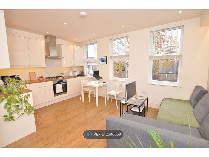 1 Bedroom Flat To Rent In High Road, London, N2