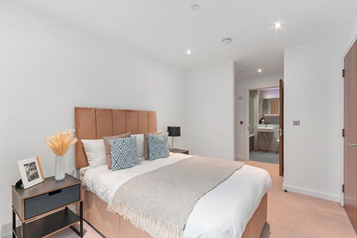 1 Bedroom Flat To Rent In Thames Quarter, Napier Road, Reading, RG1