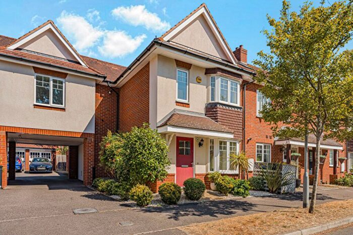 3 Bedroom Terraced House For Sale In Hengest Avenue, Esher, KT10