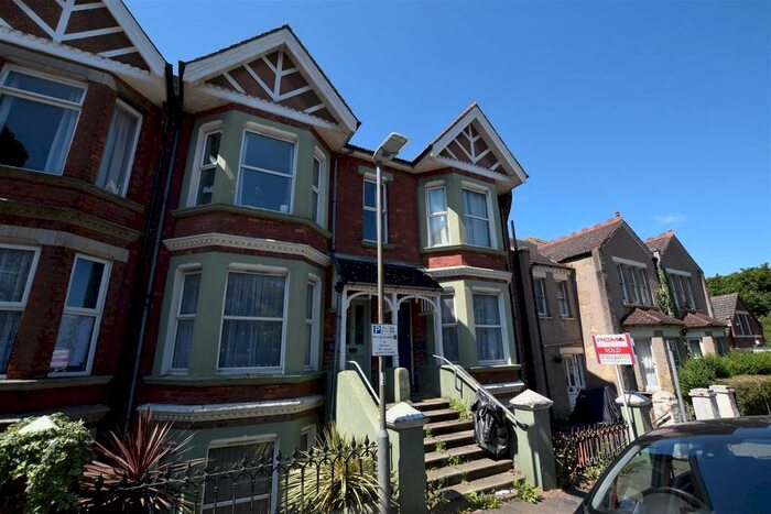 3 Bedroom Flat To Rent In Nelson Road, Hastings, TN34