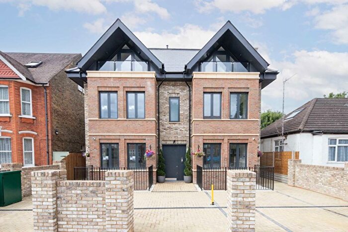 1 Bedroom Flat To Rent In Rosemont Road, London, W3