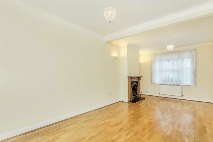 3 Bedroom Terraced House To Rent In Clements Road, London, SE16