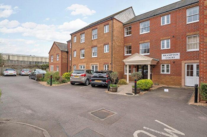 1 Bedroom Flat For Sale In Stockbridge Road, Chichester, PO19