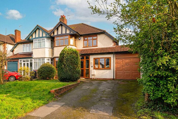 4 Bedroom Semi Detached House For Sale In Shirley Road, Hall Green, B28