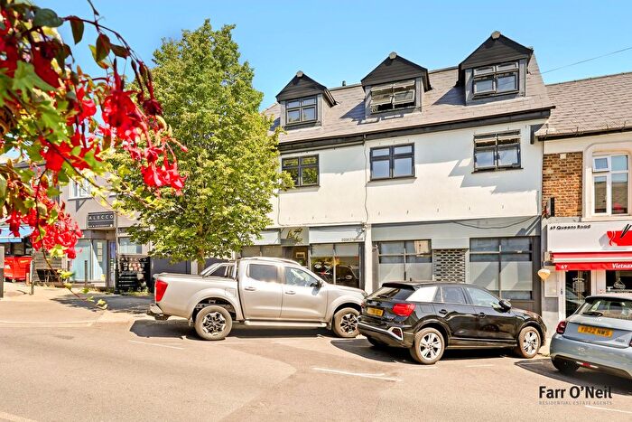 2 Bedroom Flat To Rent In Queens Road, Buckhurst Hill, IG9
