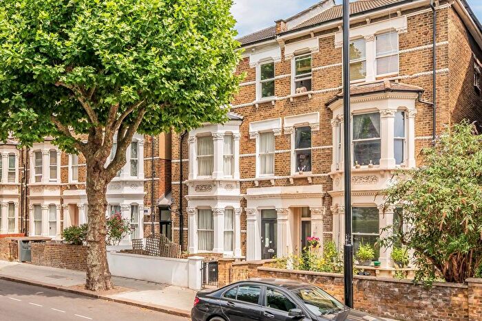 3 Bedroom Flat To Rent In Fernhead Road, London, W9