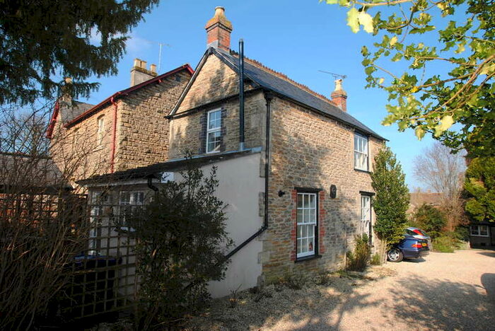 2 Bedroom Cottage To Rent In Foundry Road, Malmesbury, SN16