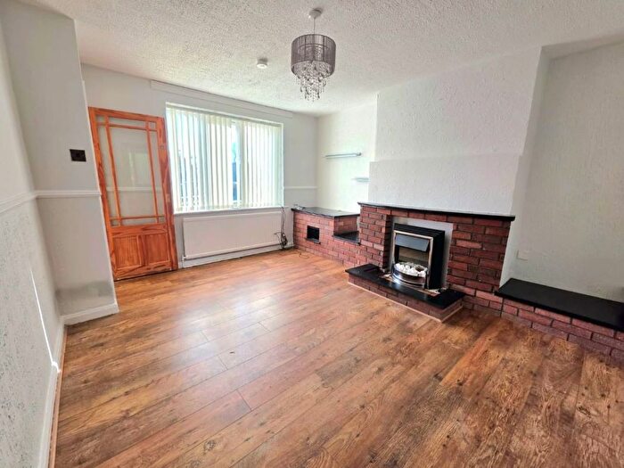 2 Bedroom Town House For Sale In Furlong Road, Goldthorpe, Rotherham, South Yorkshire, S63