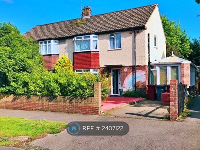3 Bedroom Semi-Detached House To Rent In Usk Road, Tilehurst, Reading, RG30