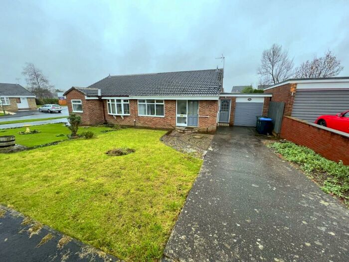 2 Bedroom Semi-Detached Bungalow To Rent In Oakfield Crescent, Bowburn, Durham, DH6