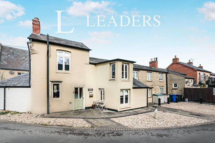 3 Bedroom Link Detached House To Rent In The Stocks, Cosgrove, MK19