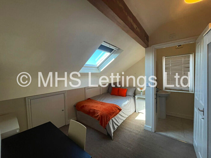 1 Bedroom Semi-Detached House To Rent In Room, Hartley Avenue, Leeds, LS6