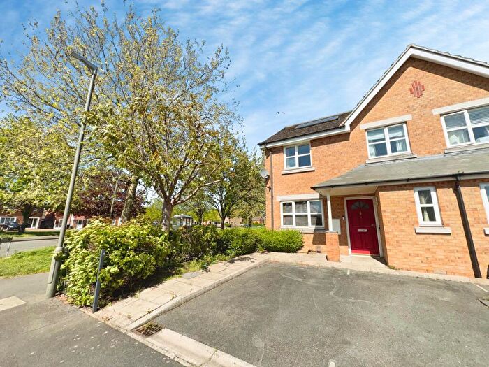 3 Bedroom Semi-Detached House For Sale In Diamond Close, Nottingham, NG10