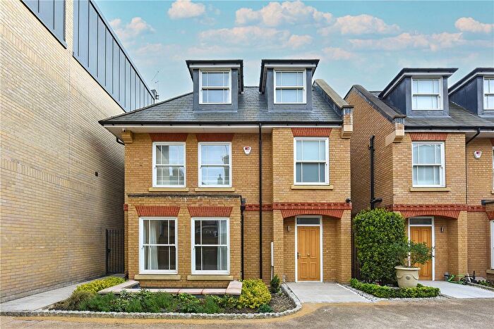 6 Bedroom Detached House For Sale In Gunnersbury Mews, London, W4
