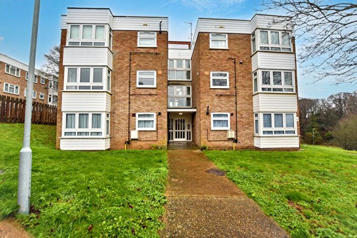 1 Bedroom Flat For Sale In Grove Road, Bexleyheath, DA7