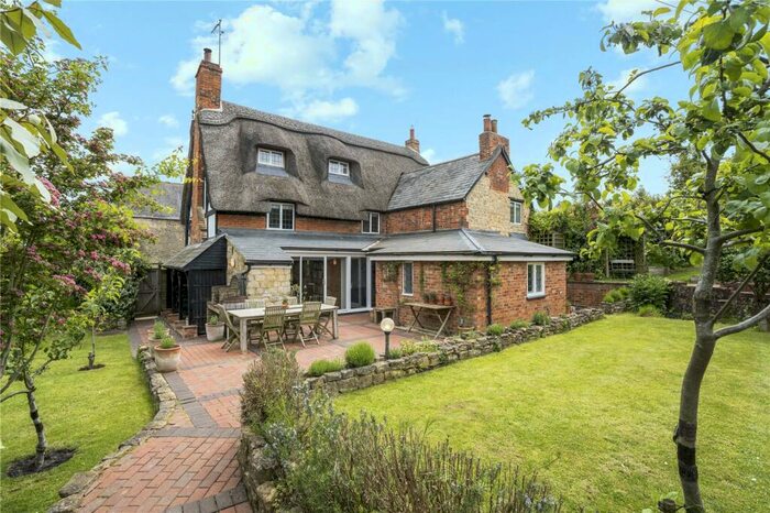 5 Bedroom Semi-Detached House For Sale In Main Street, Shalstone, Buckingham, MK18
