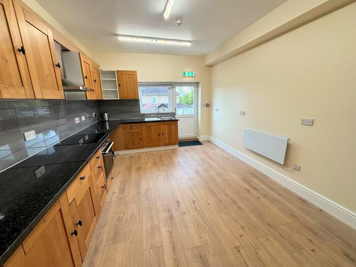 3 Bedroom Maisonette To Rent In Birchwood Road, Bristol, BS4