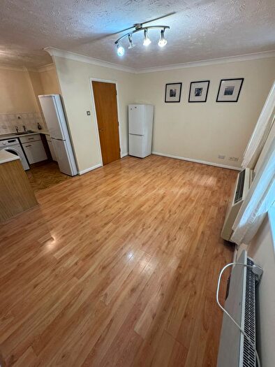 2 Bedroom Flat To Rent In Earls Meade, Luton, LU2