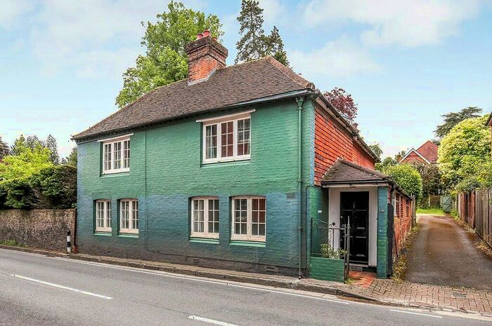 3 Bedroom Detached House To Rent In St. Cross Road, Winchester, Hampshire, SO23