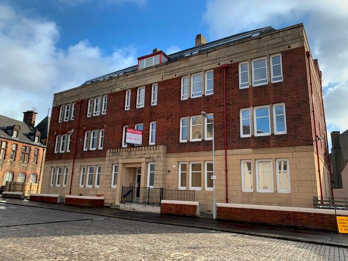 2 Bedroom Flat To Rent In Back Sneddon Street, Paisley, PA3