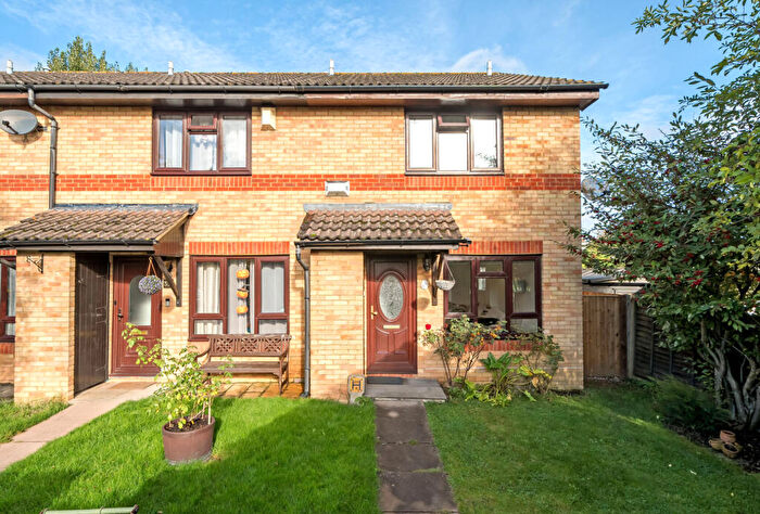 2 Bedroom End Of Terrace House For Sale In Camberley Close, Cheam, Sutton, SM3