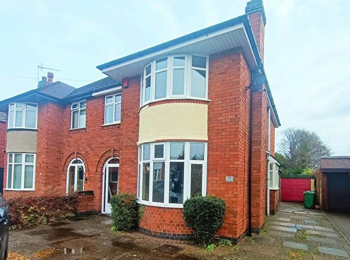3 Bedroom Semi-Detached House To Rent In Kingsley Close, Stafford., ST17