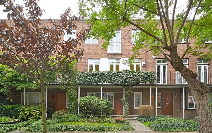 5 Bedroom Detached House To Rent In Middle Field, St John's Wood, NW8