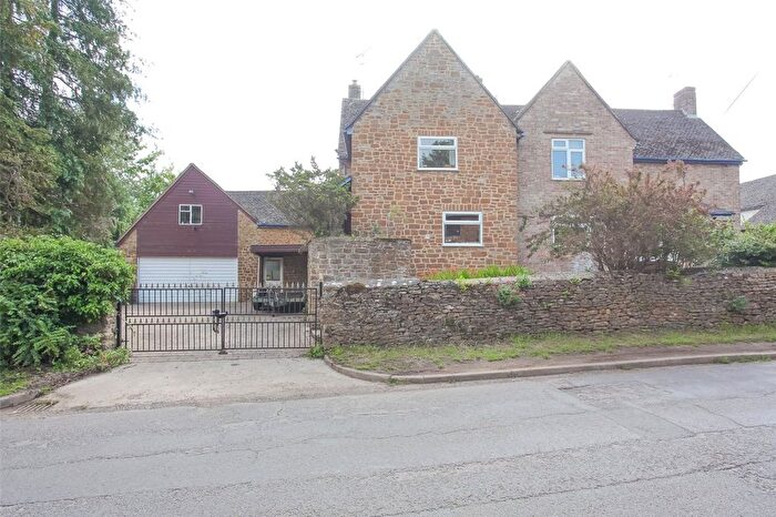 4 Bedroom Detached House For Sale In East End, Hook Norton, Banbury, Oxfordshire, OX15