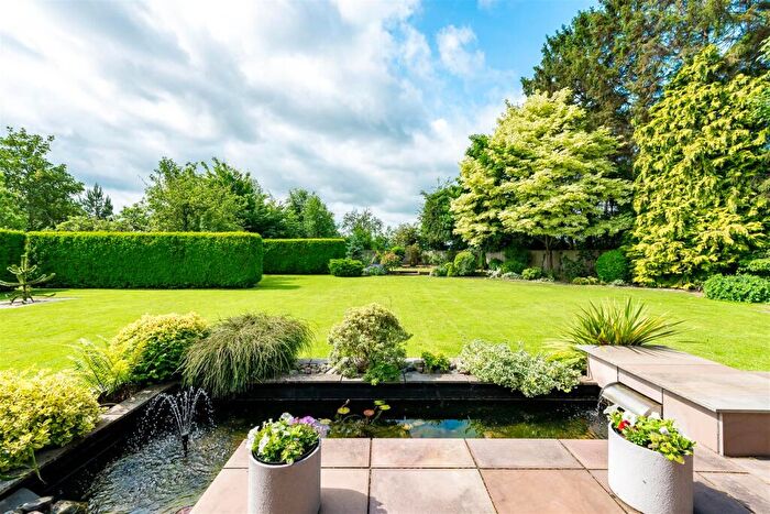 3 Bedroom Bungalow For Sale In Overton Road, Bangor-On-Dee., LL13