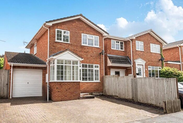 3 Bedroom House For Sale In Gatehouse Close, Cullompton, EX15