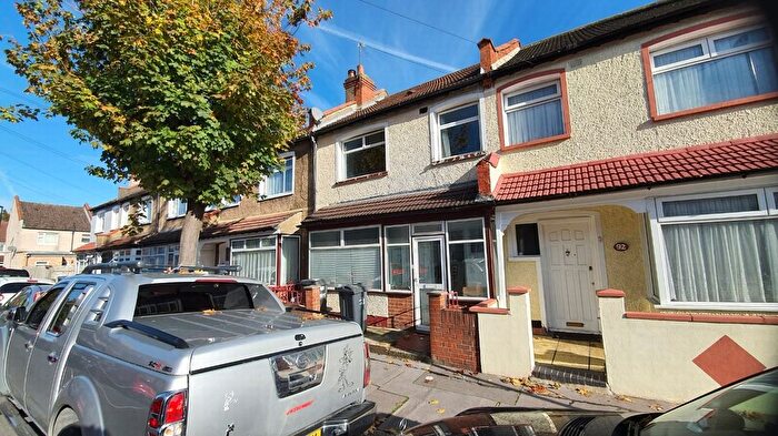 3 Bedroom Terraced House For Sale In Thornton Heath, Surrey, CR7