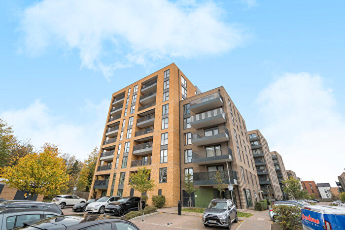 3 Bedroom Apartment For Sale In Bowen Drive, London, SE7