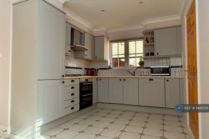 4 Bedroom Detached House To Rent In Monro Place, Epsom, KT19