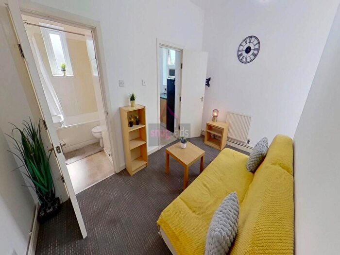 1 Bedroom Apartment To Rent In Barrfield Road, Salford, Manchester, M6