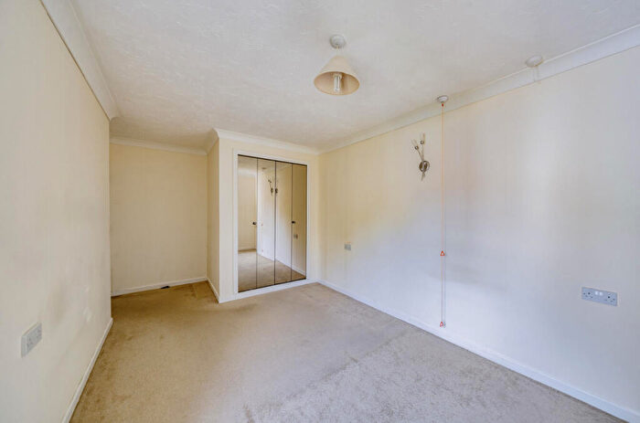 1 Bedroom Apartment For Sale In London Road, Headington, OX3