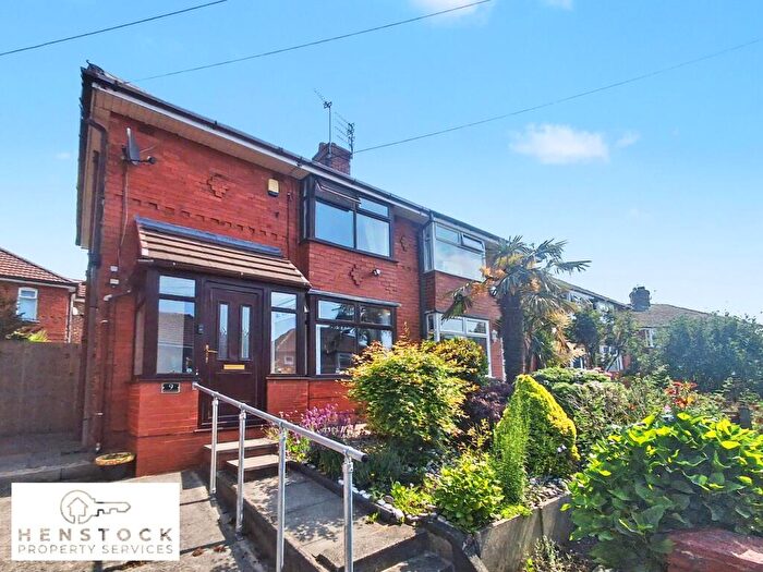 3 Bedroom Semi-Detached House For Sale In Hillside Close, Manchester, M40