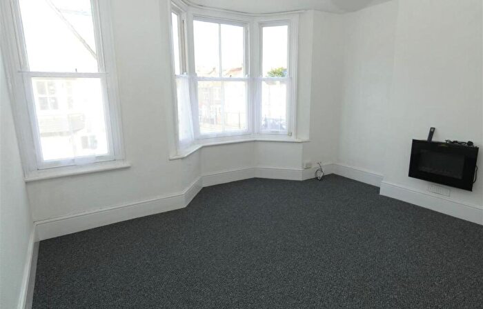 1 Bedroom Flat To Rent In Richmond Street, Herne Bay, Kent, CT6